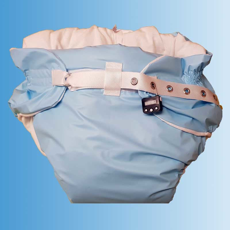 Strafhose Omutsu PVC-hellblau-90 bis 130 cm Hüftumfang-ohne Spreizkern-Zeitschloss