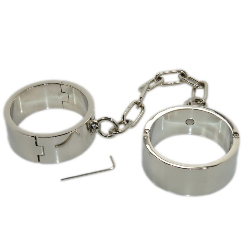 Heavy luxury chrome foot bells mantraps with chain 